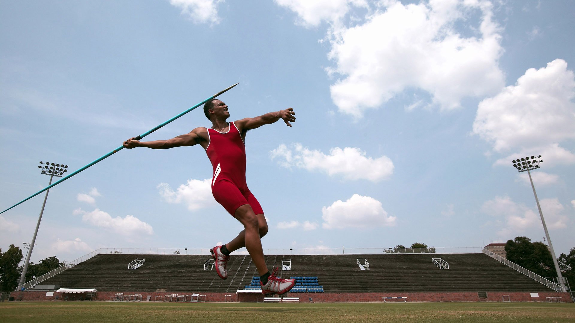 九游官网-澳男泳队成绩稳步提升，澳门游泳运动员